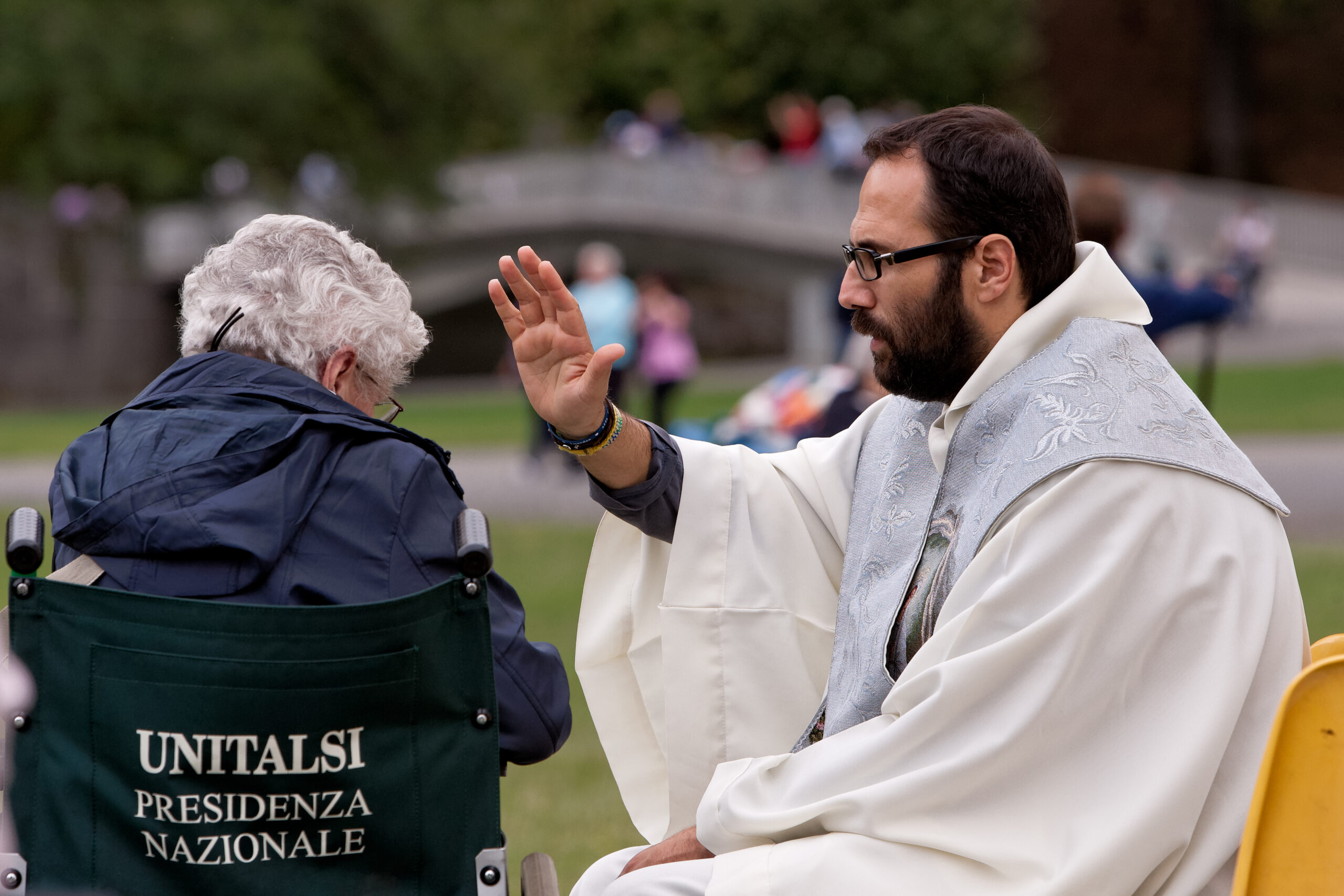 Notre - 11 février : fête de Notre Dame de Lourdes CONFESSION_2-scaled