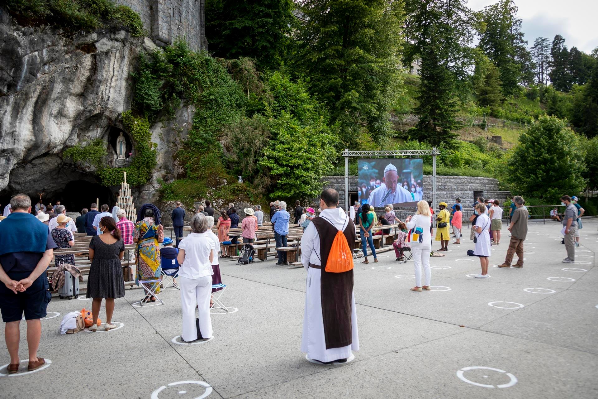 Lourdes prie avec le Pape François pour la paix dans le monde