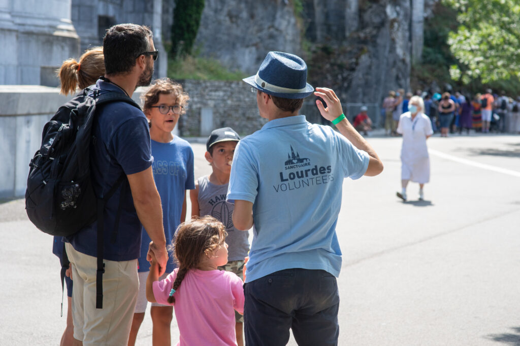 Volunteer Sanctuaire NotreDame de Lourdes