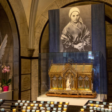 Feiern Sie Allerheiligen in Lourdes im Gedenken an ihre Verstorbenen