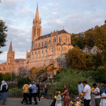 Living the Easter season in Lourdes