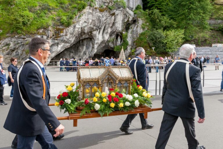 RetourdesreliquesdesainteBernadette(1)